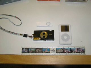 iPod, Shuffle, and Kodak V750